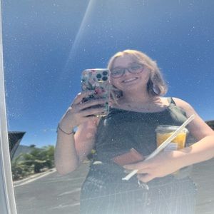 Meet your Posher, Breanna